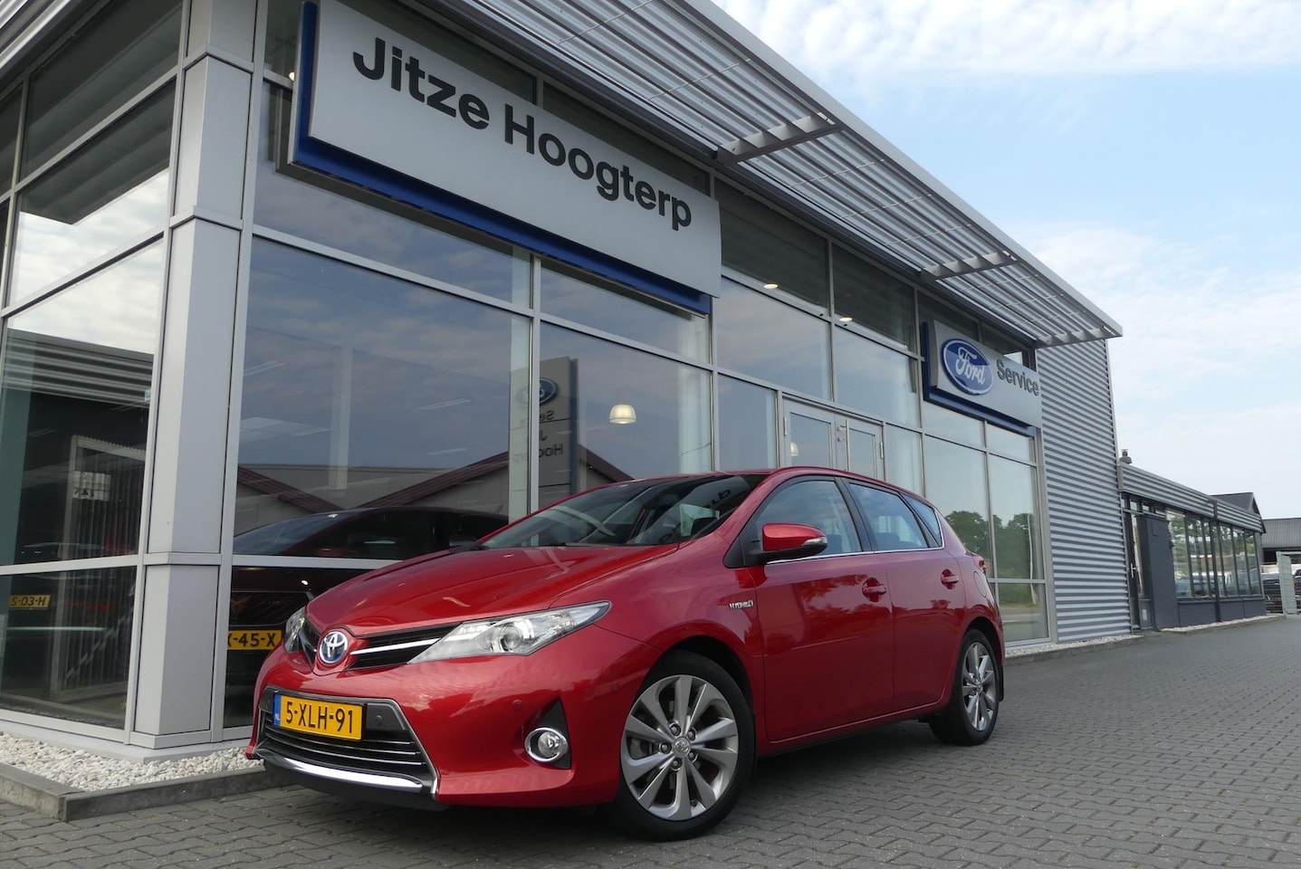 Toyota Auris - 1.8 Hybrid Executive AFN. TREKHAAK, STOELVERWARMING, CRUISE, CLIMA, NAVI, CAMERA, PDC V&A, - AutoWereld.nl