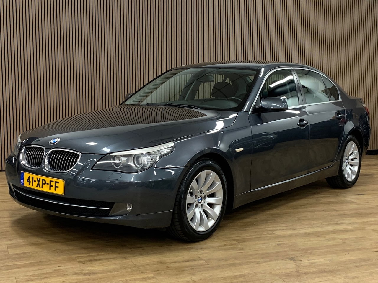 BMW 5-serie - 530i Executive|Navigatie|Carplay|Airco| - AutoWereld.nl