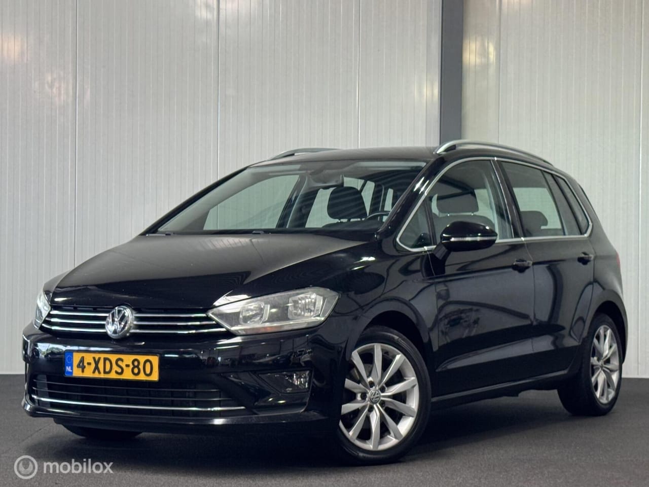 Volkswagen Golf Sportsvan - 1.6 TDI Highline [ NAP trekhaak cruise climate ] - AutoWereld.nl