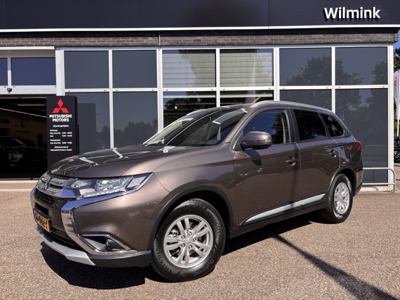 Mitsubishi Outlander - 2.0 Business Edition 2.0 Business Edition - AutoWereld.nl