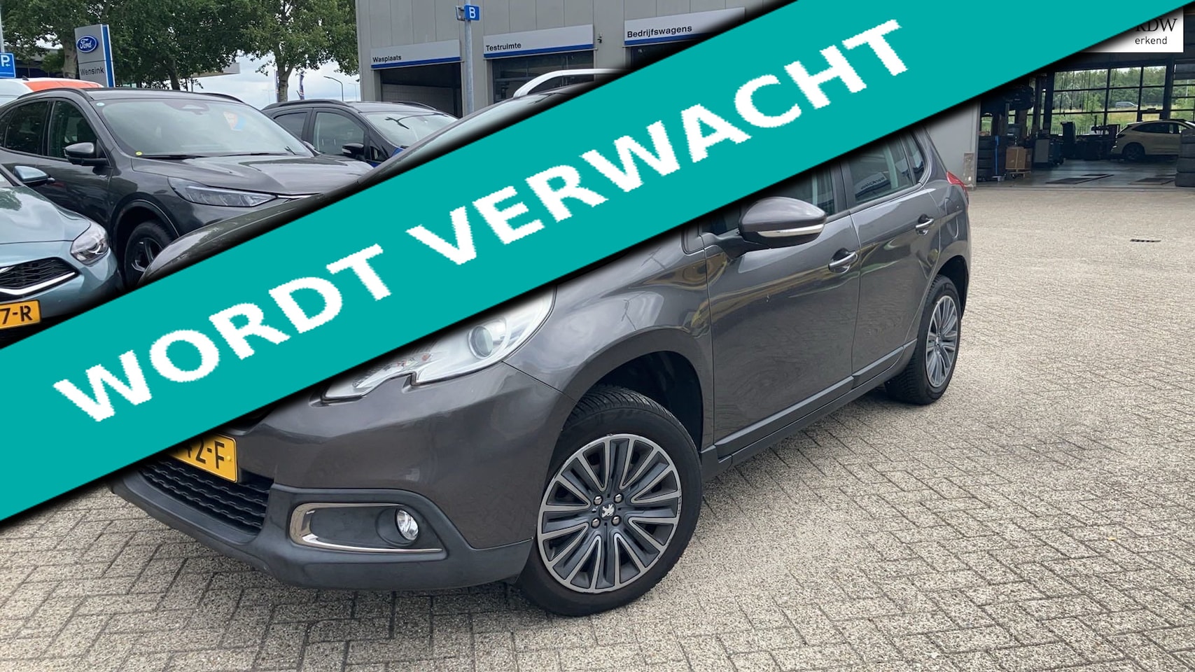 Peugeot 2008 - 1.2i Active 110pk 124.000km. Clima Cruise Trekhaak 1270kg. - AutoWereld.nl