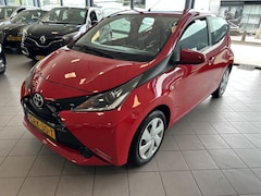 Toyota Aygo - 1.0 VVT-i x AIRCO NW APK 75 DKM BJ 2016