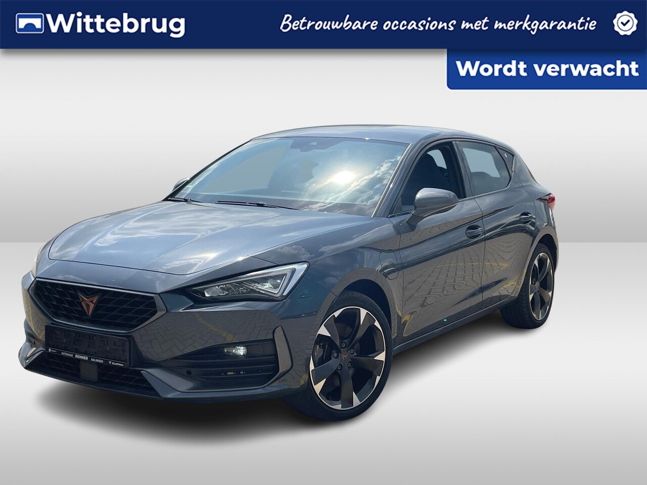 CUPRA Leon - 1.4 e-Hybrid 204pk Performance DSG Automaat / Navigatie / LM 18 inch / Parkeersensoren A / - AutoWereld.nl