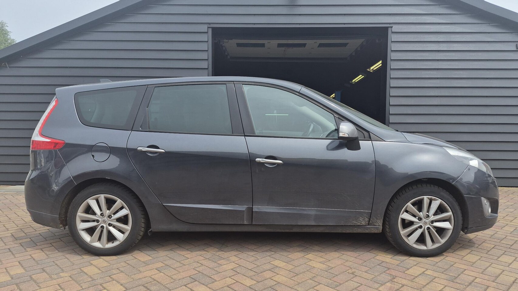 Renault Grand Scénic - 1.4 TCe Celsium Export I APK 10-12-26 I Trekhaak I 5 Persoons