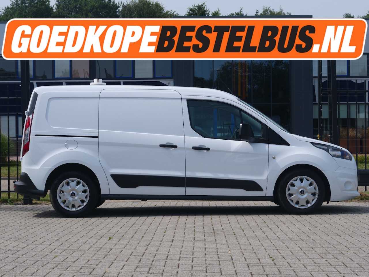 Ford Transit Connect - 1.6 TDCI L2 Trend | Airco | 3pers | trekhaak | nette staat.. - AutoWereld.nl