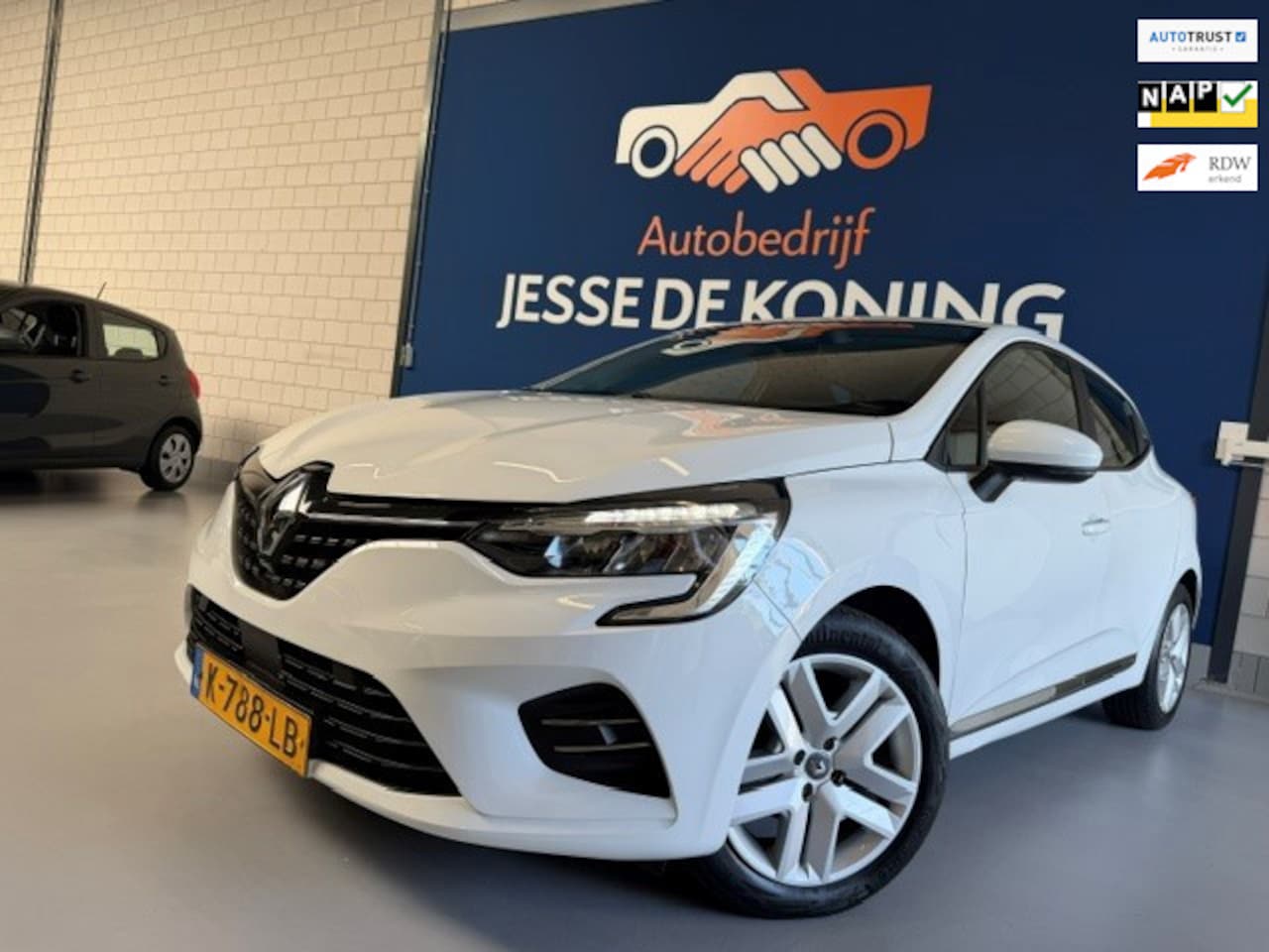 Renault Clio - 1.0 TCe Zen / bj.2021 / kleur: wit / apple carpplay/android / navigatie / trekhaak / NAP m - AutoWereld.nl