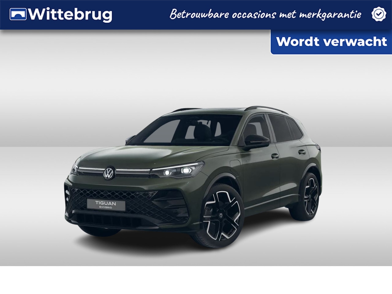 Volkswagen Tiguan - 1.5 eHybrid 272pk R-Line DSG Automaat / Panorama schuifdak / Leder / 360 camera / LM 20 in - AutoWereld.nl