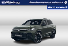Volkswagen Tiguan - 1.5 eHybrid 272pk R-Line DSG Automaat / Panorama schuifdak / Leder / 360 camera / LM 20 in