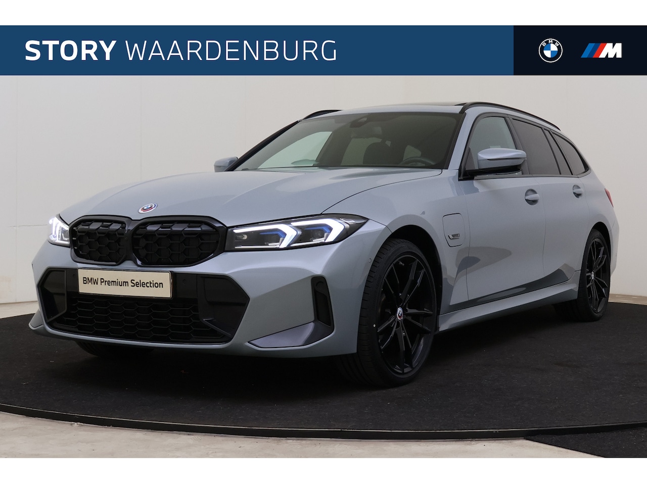 BMW 3-serie Touring - 330e xDrive M Sport Automaat / Panoramadak / Sportstoelen / Comfort Access / Achteruitrijc - AutoWereld.nl