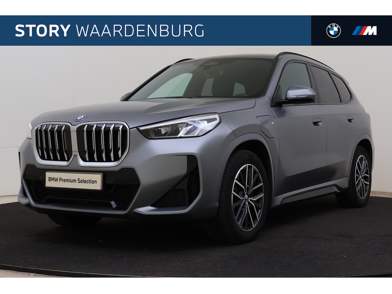 BMW X1 - xDrive25e M Sport Automaat / Sportstoelen / Achteruitrijcamera / Stoelverwarming / Getint - AutoWereld.nl