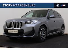 BMW X1 - xDrive25e M Sport Automaat / Sportstoelen / Achteruitrijcamera / Stoelverwarming / Getint