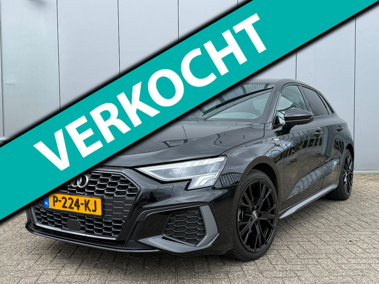 Audi A3 Sportback - 30 TFSI S-edition | Automaat | S-Line 2x | Navigatie | 18" Lichtmetalen velgen | Climat Co - AutoWereld.nl