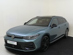 Volkswagen Passat Variant - 1.5 eHybrid R-Line Edition | SoH 100% | Panoramadak | Trekhaak | Lederen ErgoActive stoele