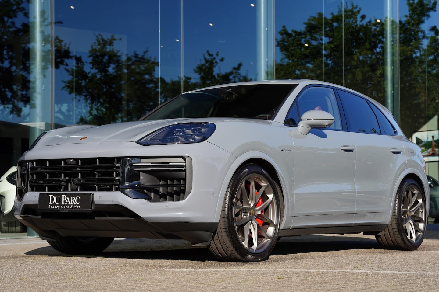 Porsche Cayenne - 4.0 Turbo E-Hybrid / 22'' GT-Design / Club Leder Rood / Panorama - AutoWereld.nl