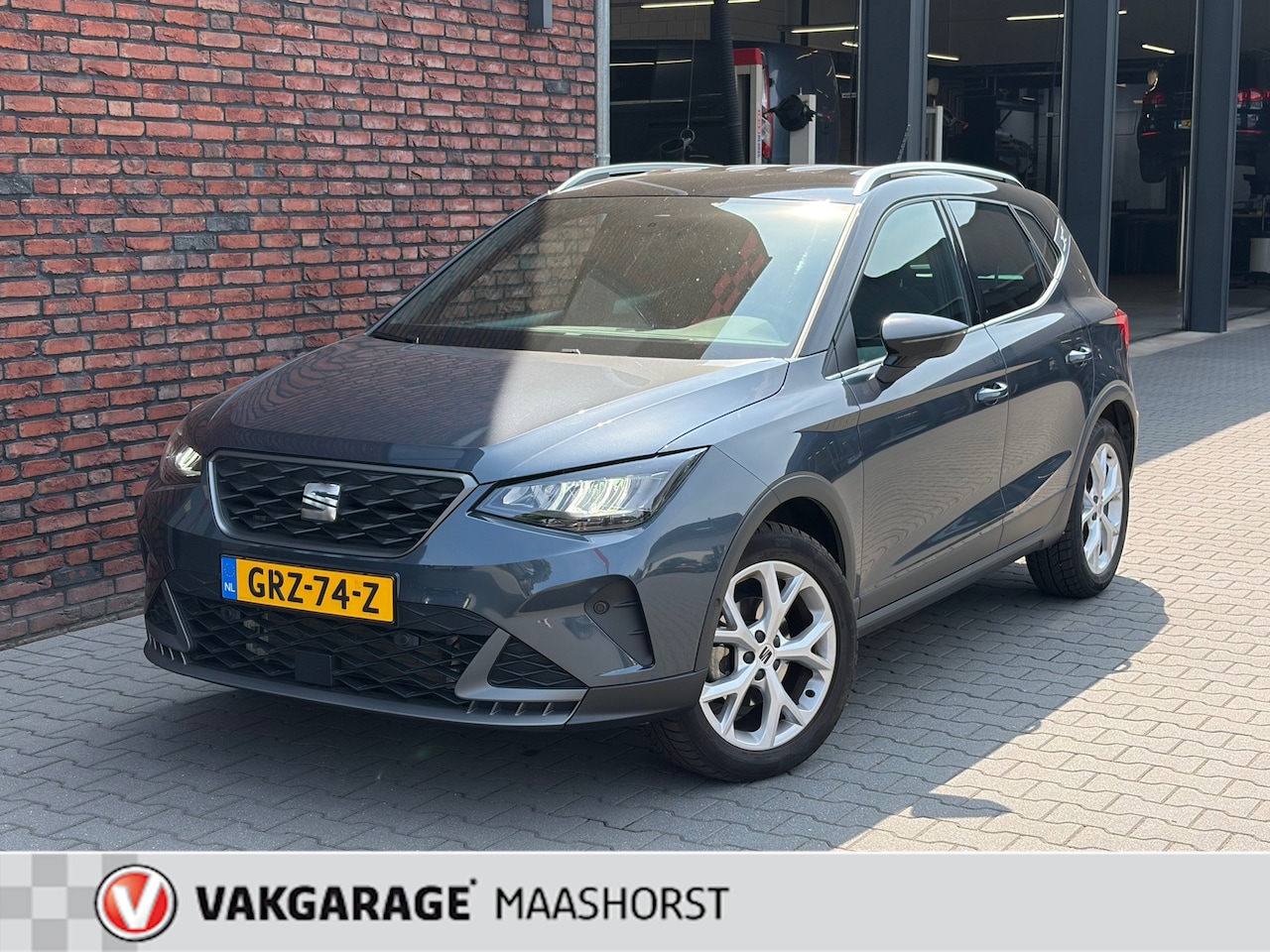 SEAT Arona - 1.0 TSI FR Business Connect Automaat AchteruitrijCam./Adapt.Cruise/ParkAssist/PDC/LED/DAB/ - AutoWereld.nl