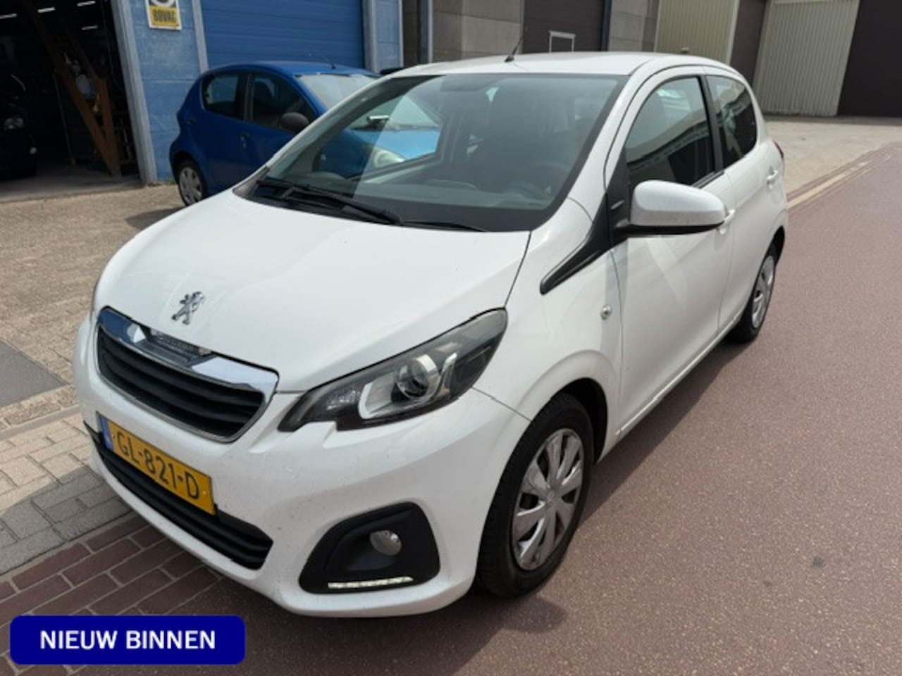 Peugeot 108 - 1.0 e-VTi Première 2015 NAP 197.508km Airco Alle boekjes zijn aanwezig. Fijne auto met Blu - AutoWereld.nl