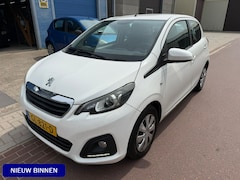 Peugeot 108 - 1.0 e-VTi Première 2015 NAP 197.508km Airco Alle boekjes zijn aanwezig. Fijne auto met Blu