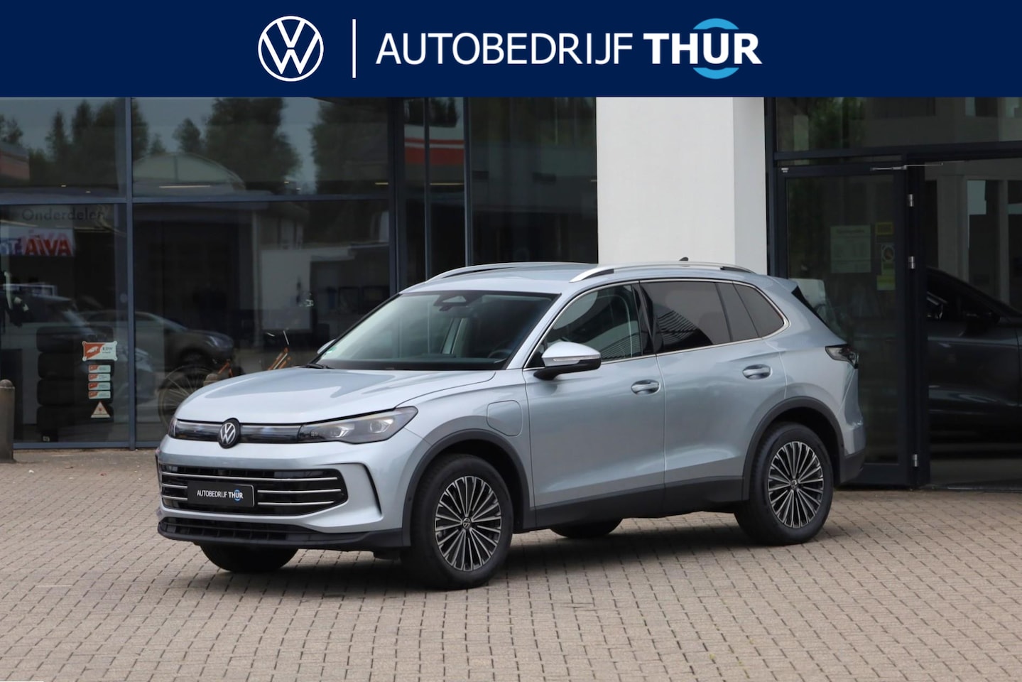 Volkswagen Tiguan - 1.5 eHybrid 130kW DSG Elegance 272PK / 200kW DSG, Rondomzichtcamera (Area View), wegklapba - AutoWereld.nl