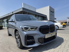 BMW X1 - xDrive25e M sport FULL OPTION Head Up, Memory L.V, Trekhaak elect, pano dak,