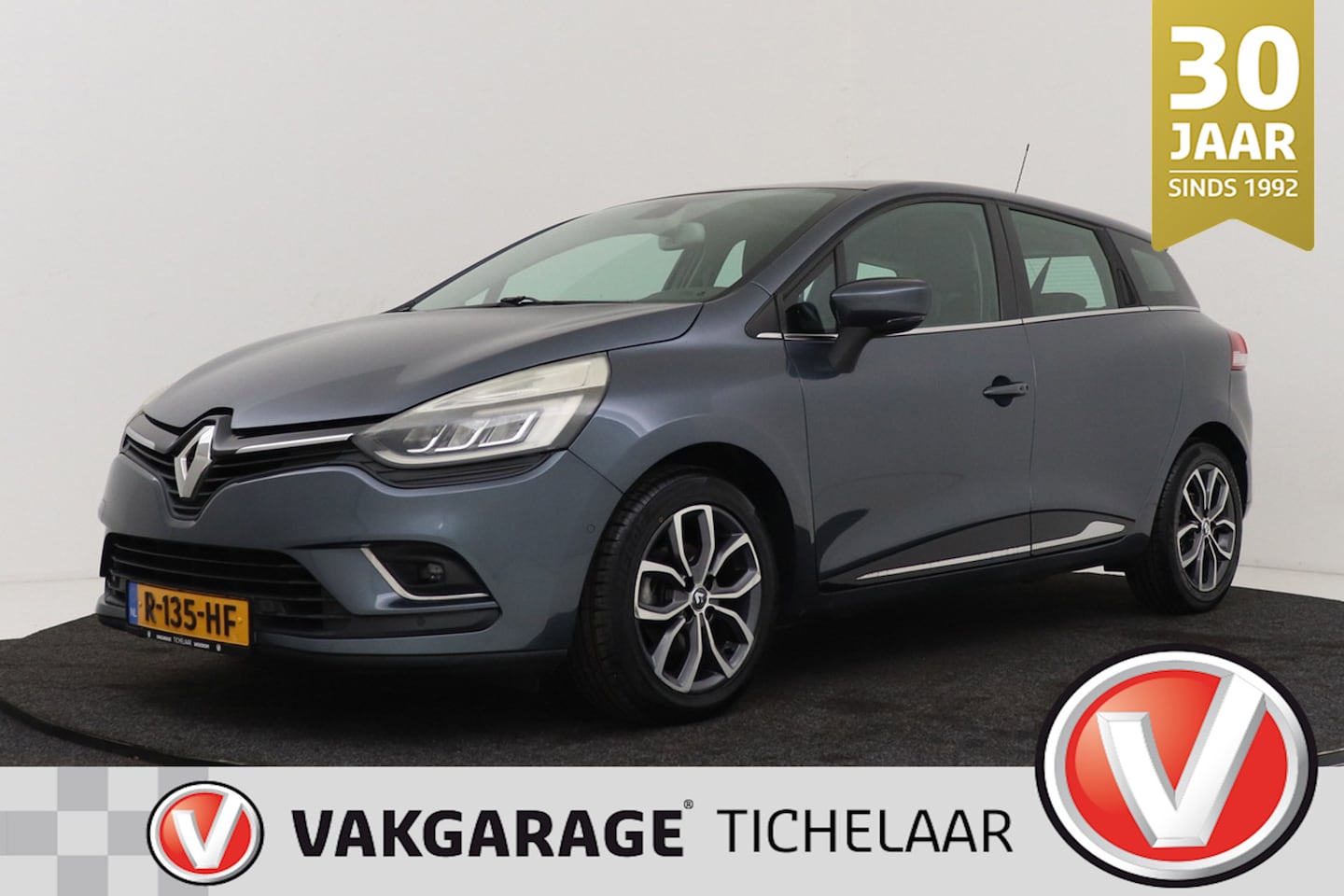 Renault Clio Estate - 1.2 Intens | Panoramadak | Automaat | Stoelverwarming | Camera | Climate Control | LED | K - AutoWereld.nl