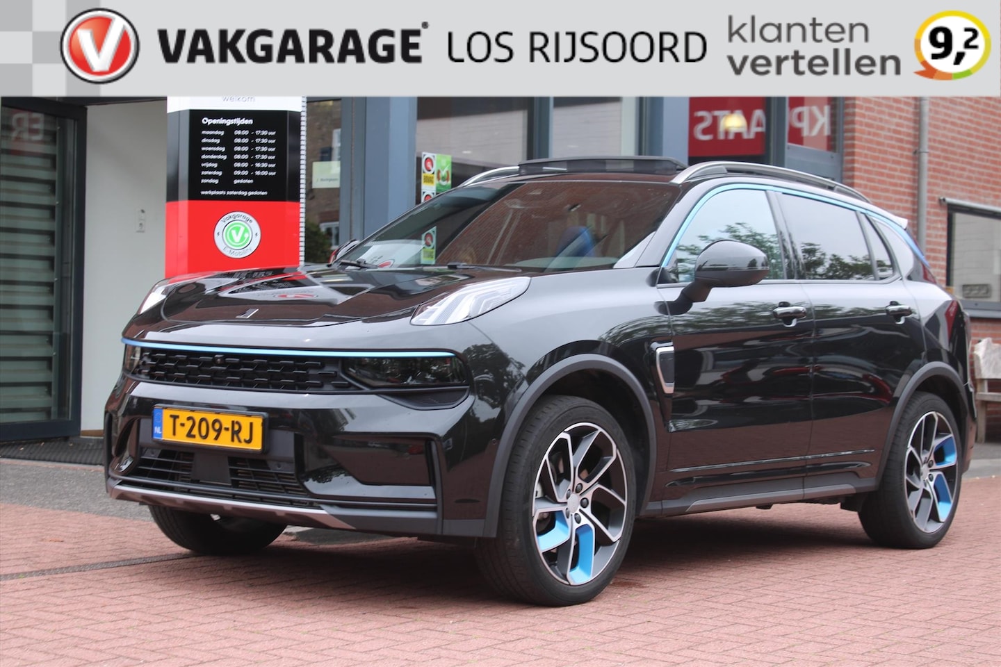 Lynk & Co 01 - 1.5TD PHEV *01* | Carplay | Schuifdak | Adaptive Cruise & Climate Control | Stoel & Stuur - AutoWereld.nl