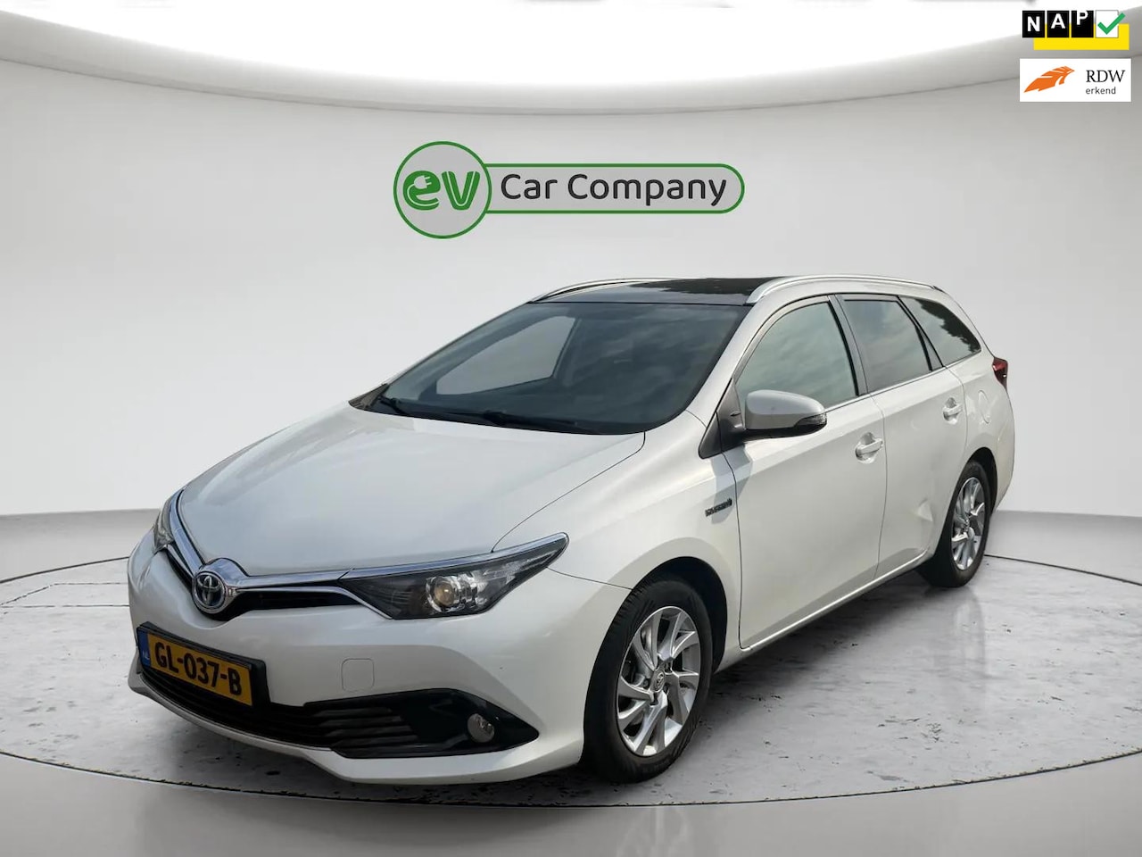 Toyota Auris Touring Sports - 1.8 Hybrid Lease | Panoramadak | CarPlay | Camera | Climate Control | Cruise Control - AutoWereld.nl