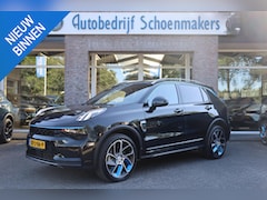Lynk & Co 01 - 1.5 TREKHAAK ZWARTE-HEMEL ROLHOES MY23 360-CAMERA PANO/SCHUIF INFINITY DAB NAVI CARPLAY ST