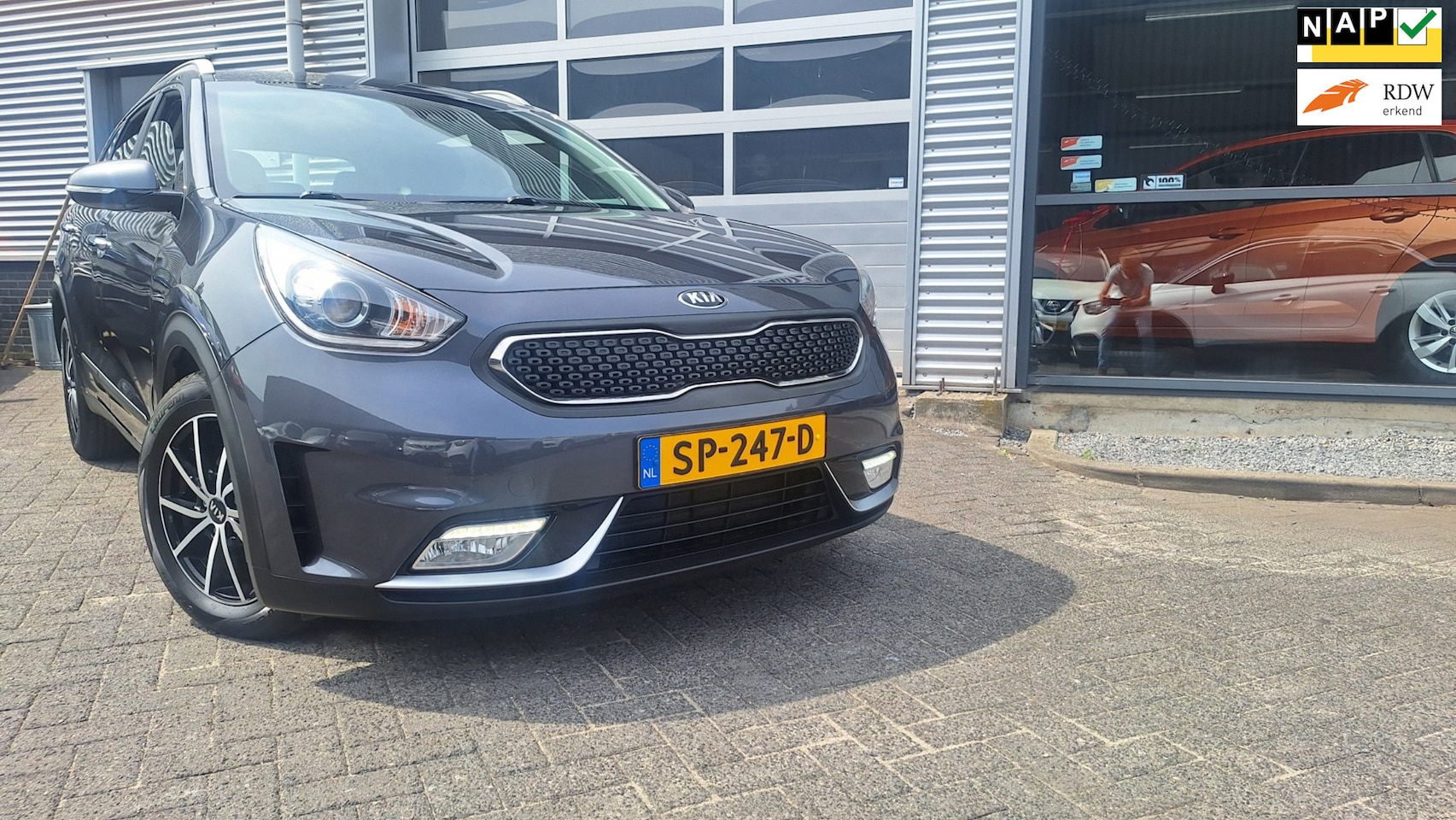 Kia Niro - 1.6 GDi Hybrid DynamicLine*Nav*Camera*Lm Velgen*Enz - AutoWereld.nl