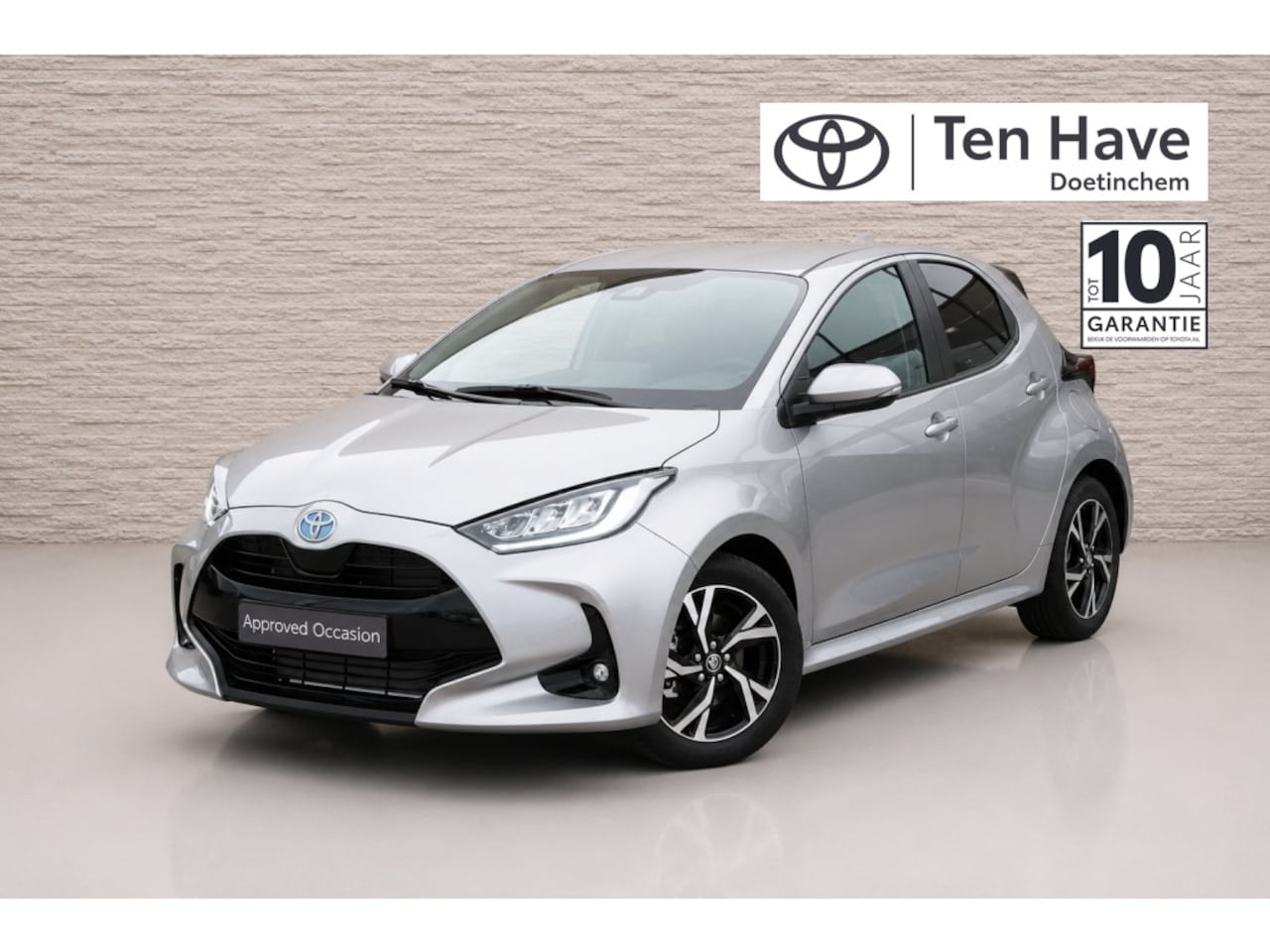 Toyota Yaris - 1.5 Hybrid 115 First Edition Automaat | Apple Carplay / Androi - AutoWereld.nl