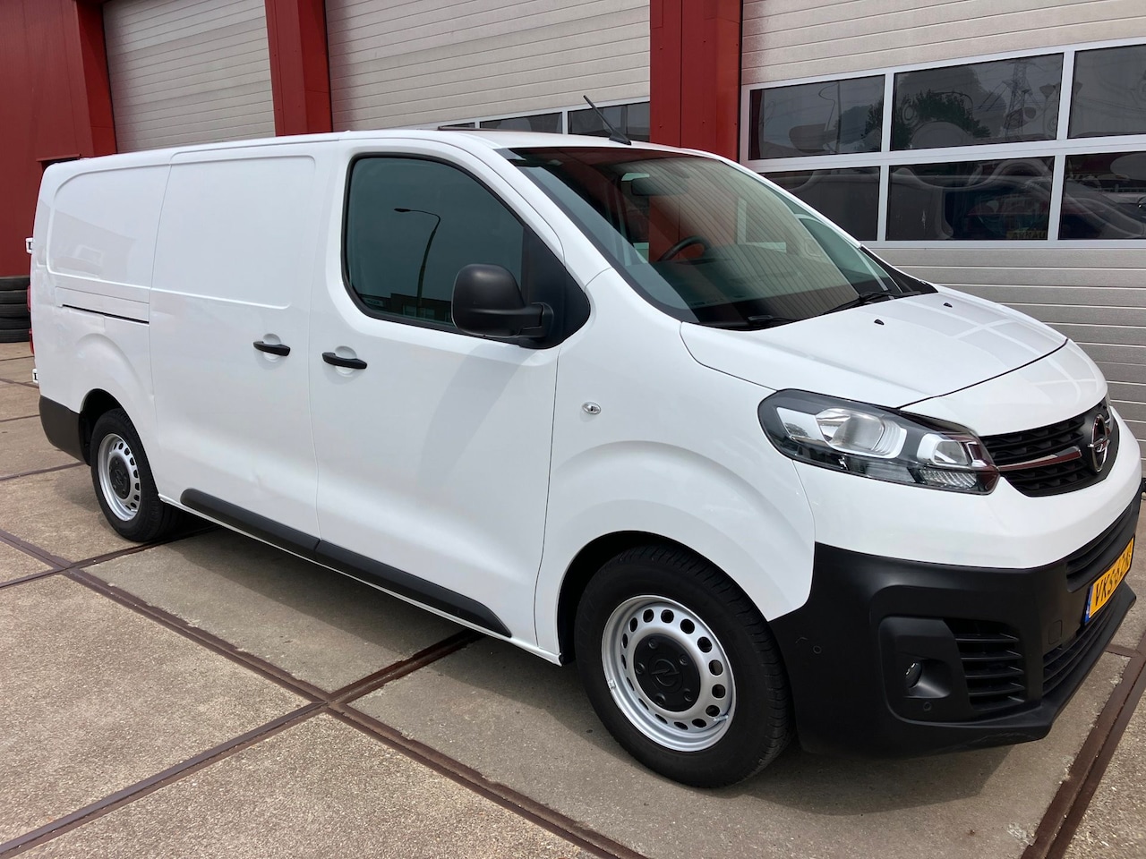 Opel Vivaro - 2.0 CDTI L3H1 Edition Koelwagen - AutoWereld.nl