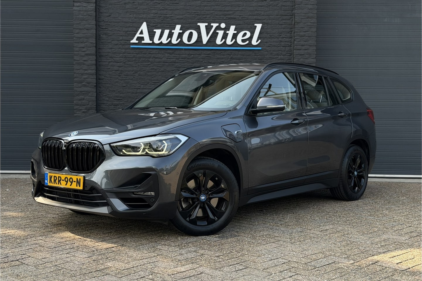 BMW X1 - xDrive25e | Leder | Trekhaak | Camera | Head-Up | Stoelverwarming - AutoWereld.nl