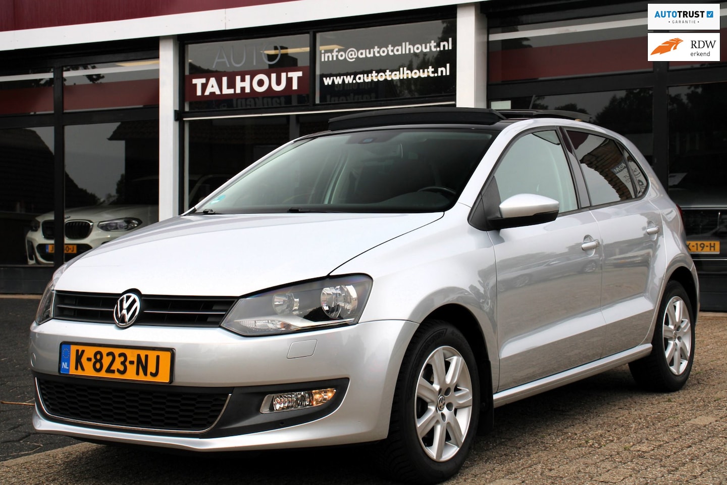 Volkswagen Polo - 1.4-16V Comfortline - PANORAMADAK, AUTOMAAT, CLIMATE CONTROL, CRUISE CONTROL, NAVIGATIE - AutoWereld.nl
