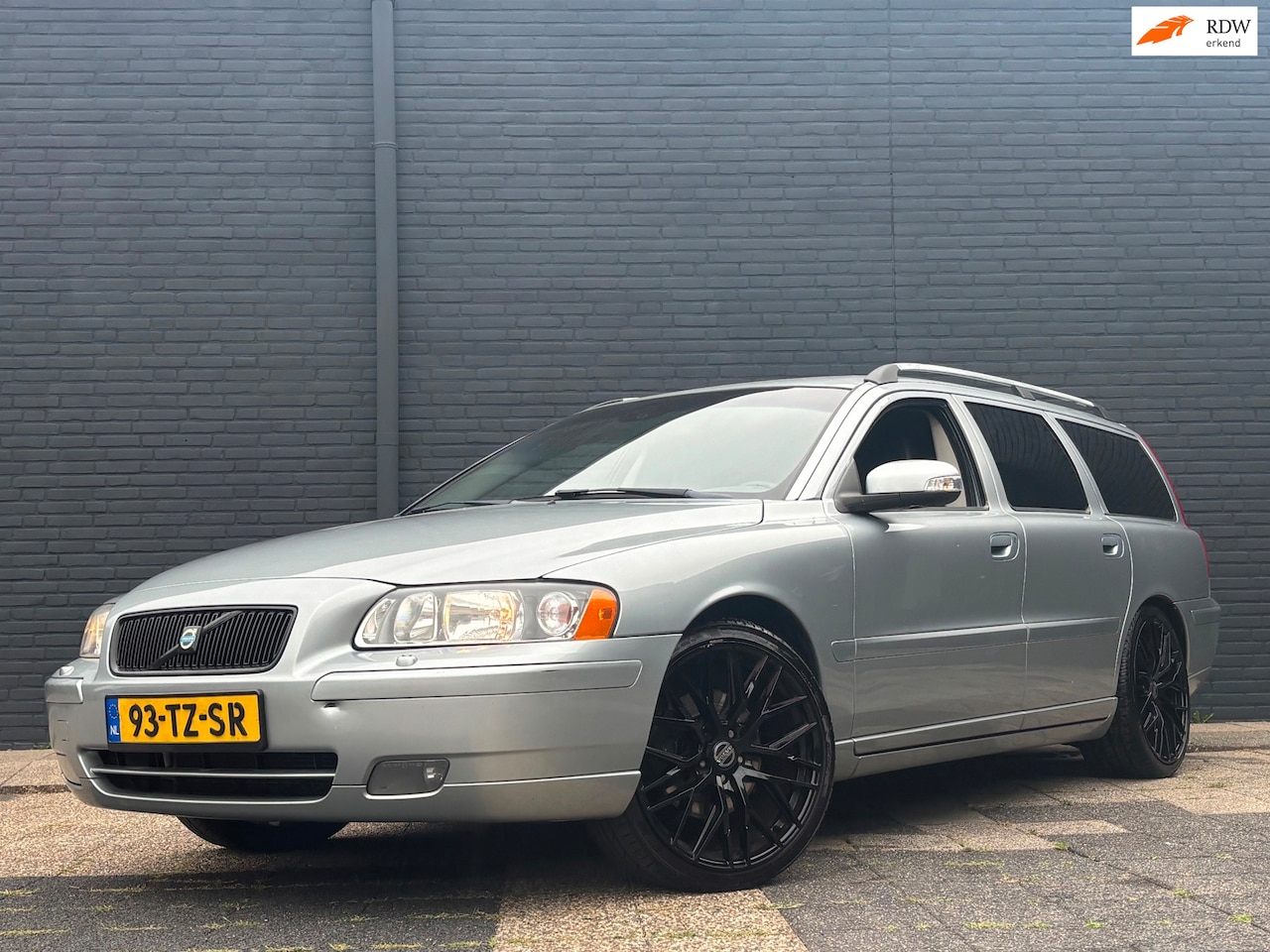 Volvo V70 - 2.5T AWD Edition Sport| Automaat | Memory | 7-Pers. - AutoWereld.nl