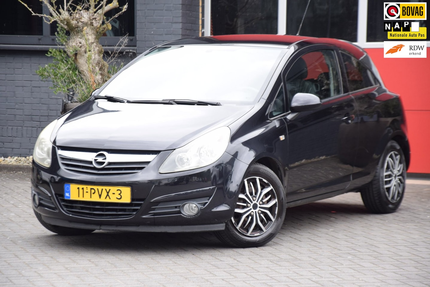 Opel Corsa - Opel Corsa 1.2 - 16V Color Edition 2011 Airco Stuurbediening - AutoWereld.nl