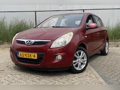 Hyundai i20 - 1.2i DynamicVersion | Airco | Cruise control | LM-velgen | NW APK |