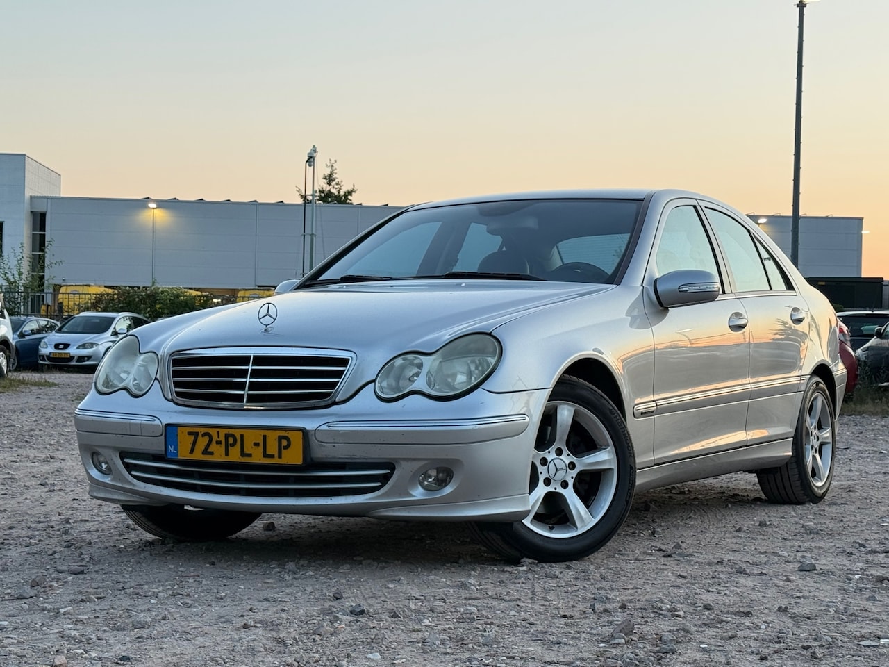 Mercedes-Benz C-klasse - 200 K. Avantgarde/ AUTOMAAT - AutoWereld.nl