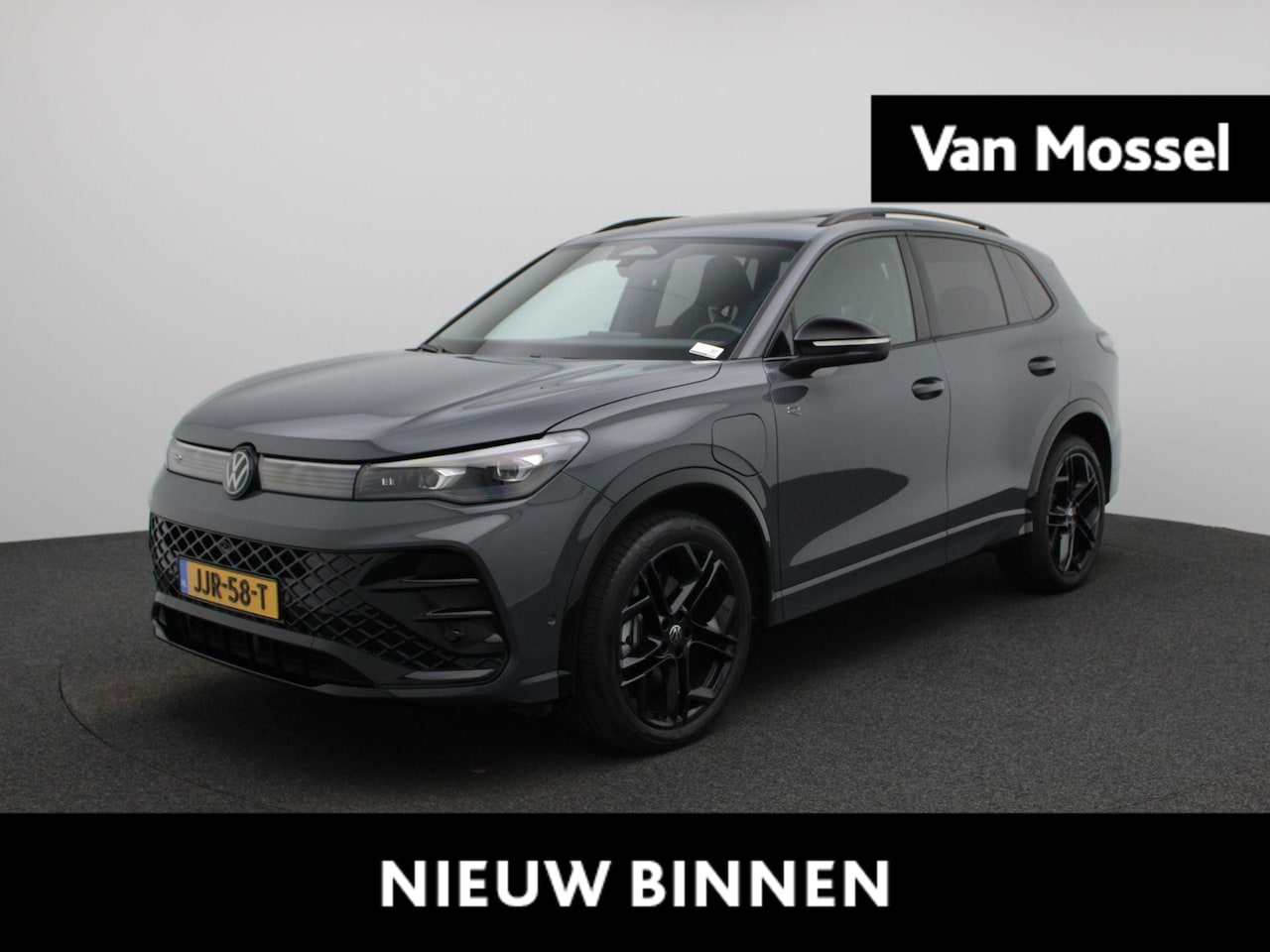 Volkswagen Tiguan - 1.5 eHybrid R-Line Edition 204 PK| Origineel Nederlands | Trekhaak | Panoramadak | 360 Cam - AutoWereld.nl