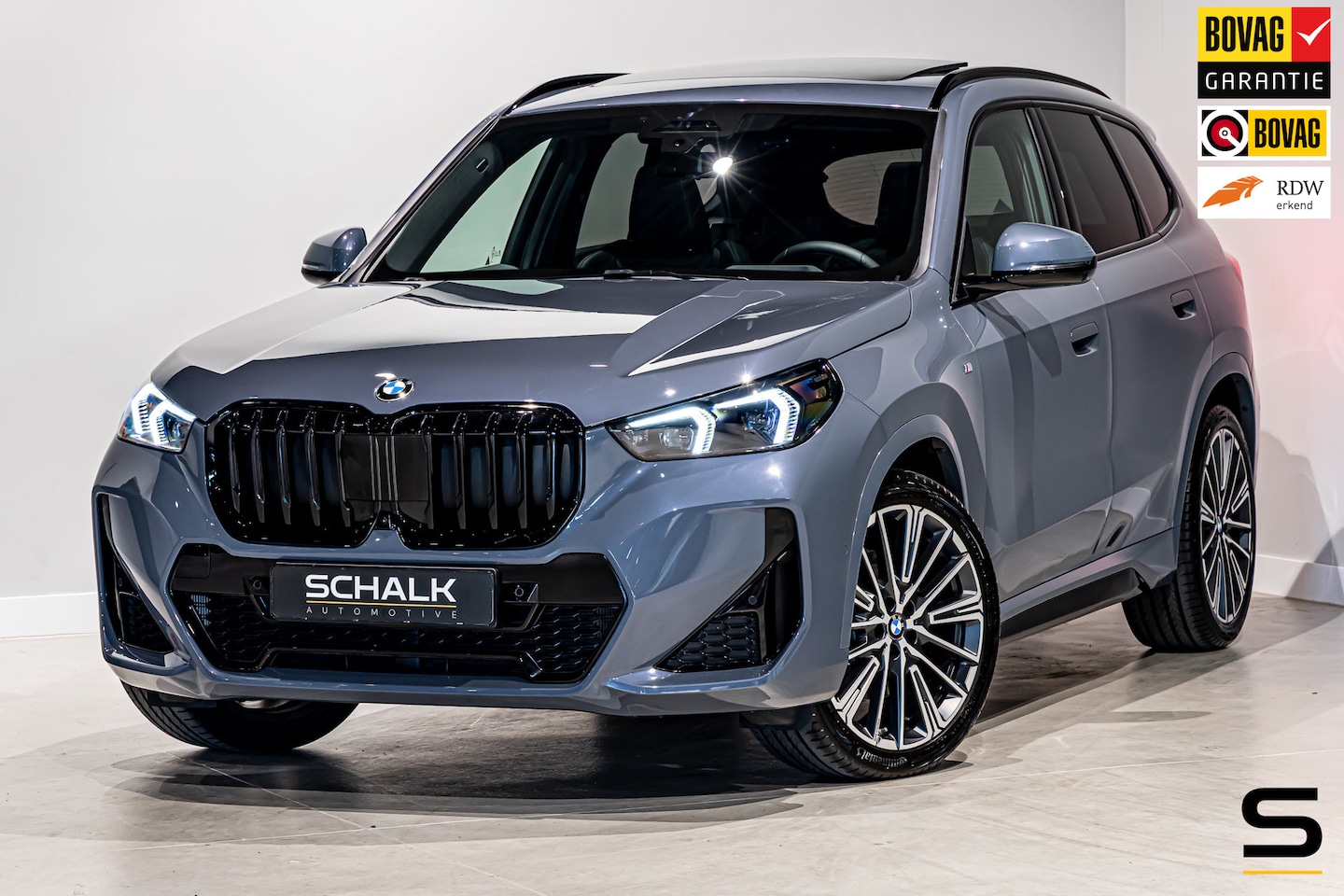 BMW X1 - XDrive23i|M-sport|Pano|E-trek|20inch|H&K|HUD|Cam|Gara - AutoWereld.nl