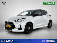 Toyota Yaris - 1.5 Hybrid Executive + | Dealer Onderhouden | JBL | Head-Up Display | Dodehoek detectie |