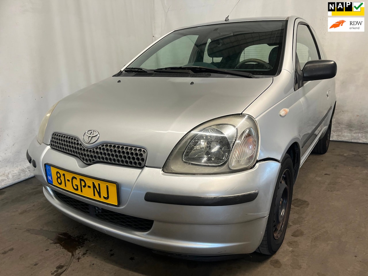 Toyota Yaris - 1.3-16V VVT-i Luna 1.3-16V VVT-i Luna - Schade - AutoWereld.nl