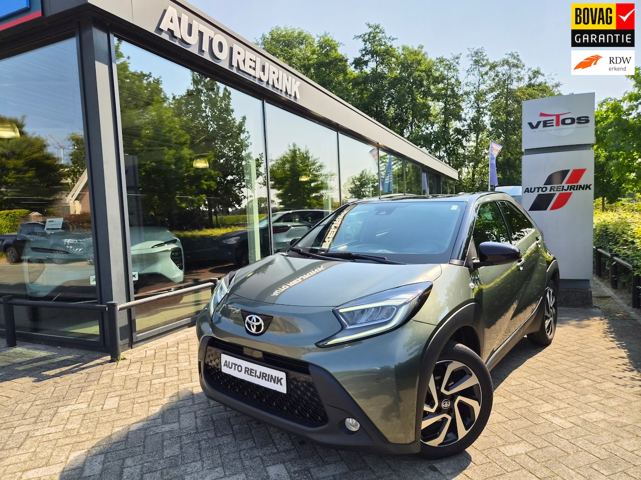 Toyota Aygo X - 1.0 VVT-i MT Envy/NAVI/CAMERA/KEYLESS/PDC/17"LMV - AutoWereld.nl