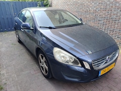 Volvo S60 - 1.6 T3 Kinetic