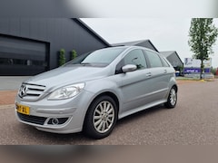 Mercedes-Benz B-klasse - 170 AUTOMAAT NAVI PSENSOR TREKHAAK 2 X SLEUTELS