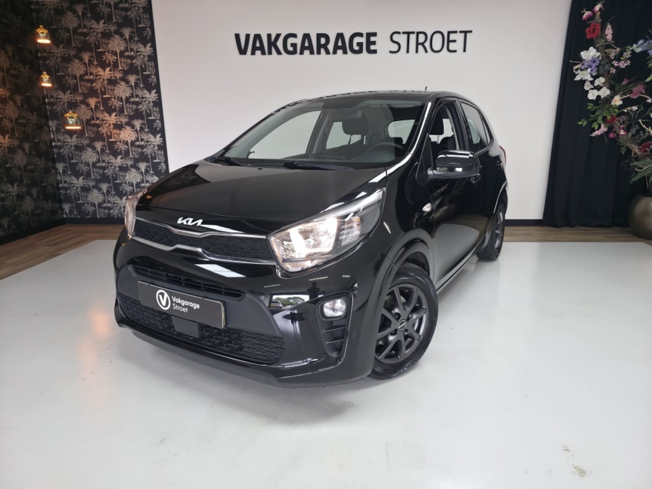 Kia Picanto - 1.0 DPi Comf.L | cruise | ac | zwart LMV | BT | oh.bkje | jaarbeurt - AutoWereld.nl