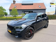 BMW X5 - X-Drive 45e High-Exe M-50 Jaar Edition Panoramadak Luchtvering 22"Lm Org-Ned Dealer Auto