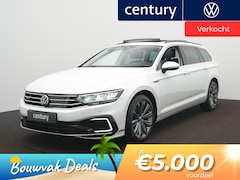 Volkswagen Passat - 1.4 TSI PHEV GTE Business Panorama schuifdak - LED - Navigatie - Camera - ACC- Ergo-comfor