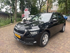 Skoda Kamiq - 1.0 TSI Sport Business. vele Opties. Wij zijn altijd de goedkoopste met de beste Vakgarage