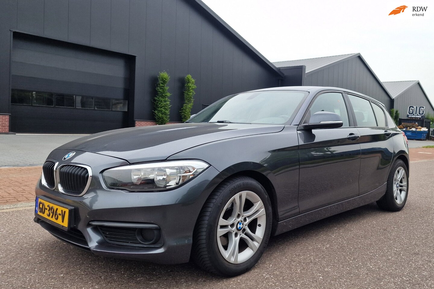 BMW 1-serie - 116d EDE 5 DEUR NAVIGATIE - AutoWereld.nl
