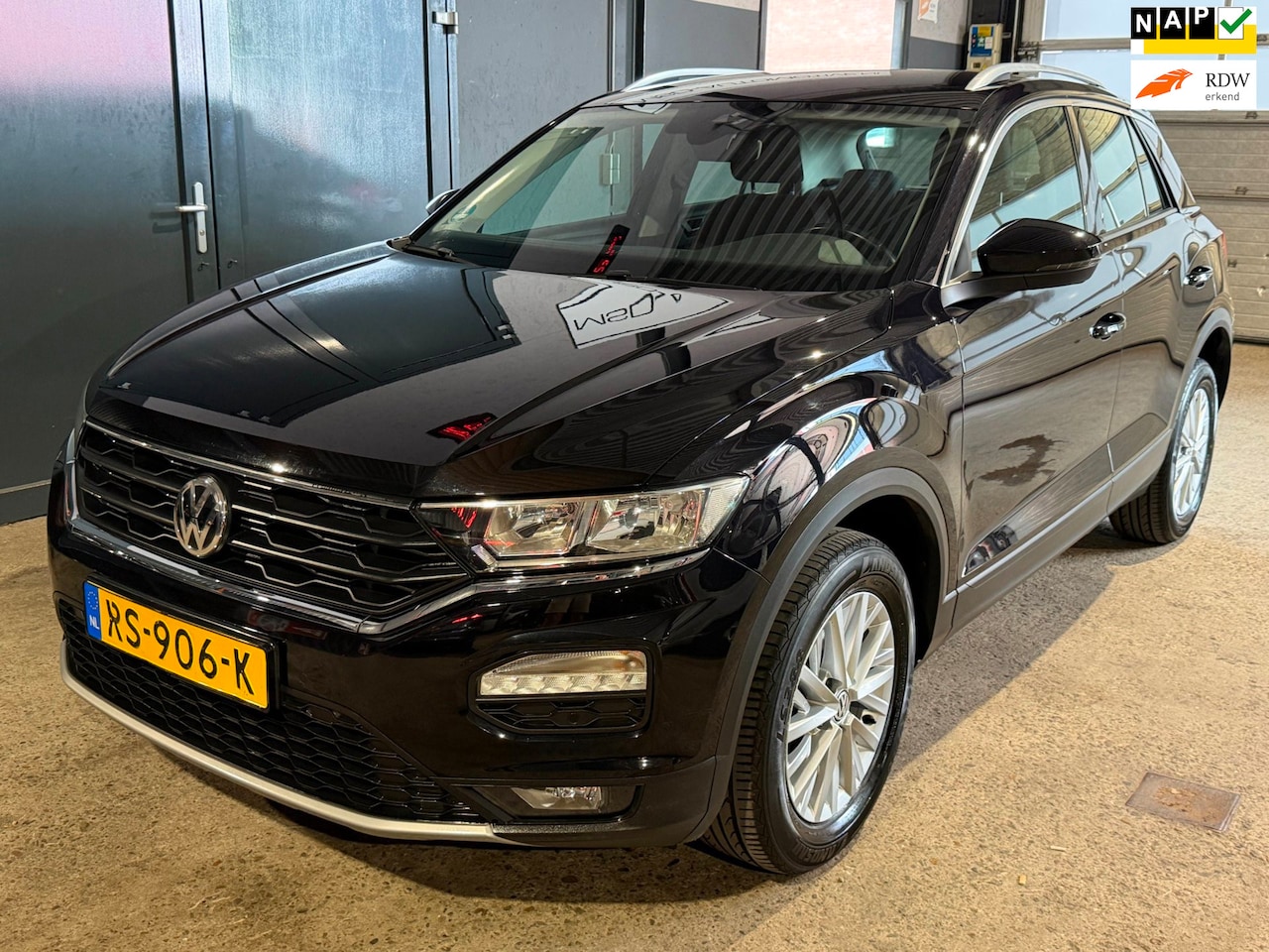 Volkswagen T-Roc - 1.0 TSI Style 2e Eigenaar Apple Carplay NAP - AutoWereld.nl
