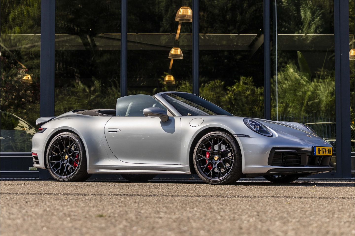 Porsche 911 Cabrio - 3.0 Carrera 4 S Sport Chrono NL geleverd - AutoWereld.nl